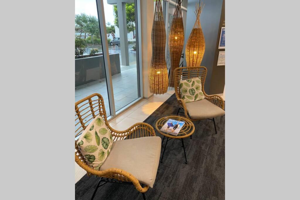 Ocean Bliss - Top Floor Beachfront Studio With Amazing Views ! Marcoola Bagian luar foto
